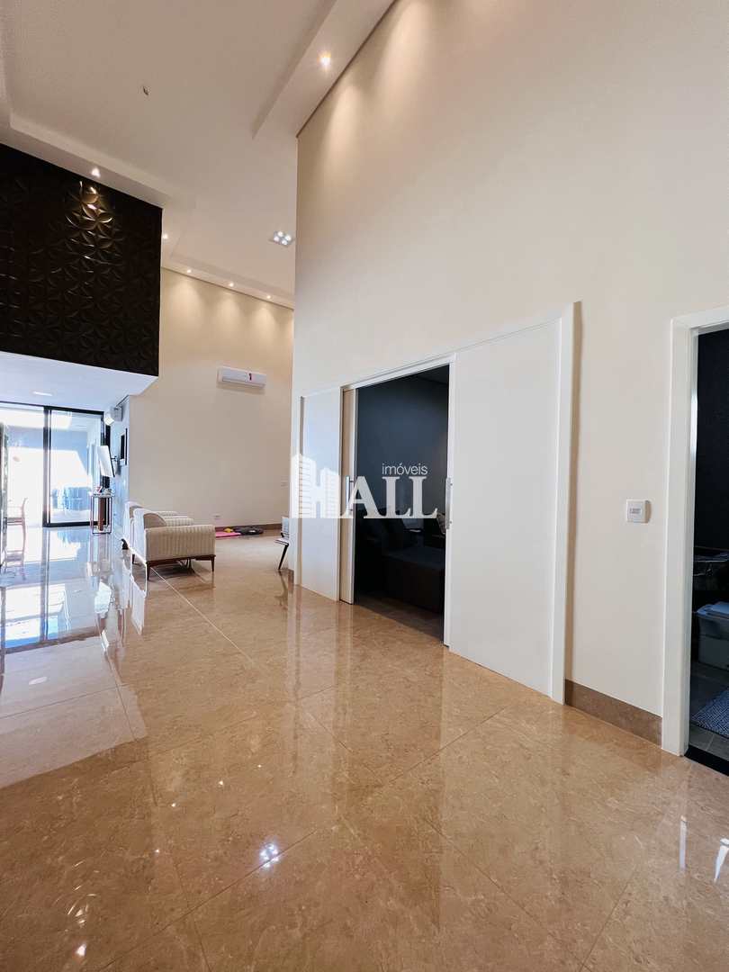 Casa de Condomínio à venda com 3 quartos, 243m² - Foto 3
