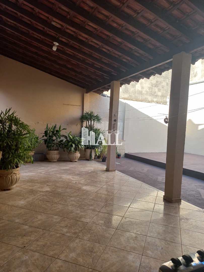 Casa à venda com 3 quartos, 234m² - Foto 13