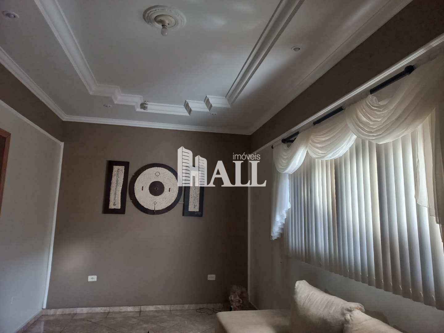 Casa à venda com 3 quartos, 234m² - Foto 2