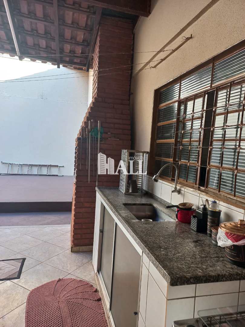 Casa à venda com 3 quartos, 234m² - Foto 11