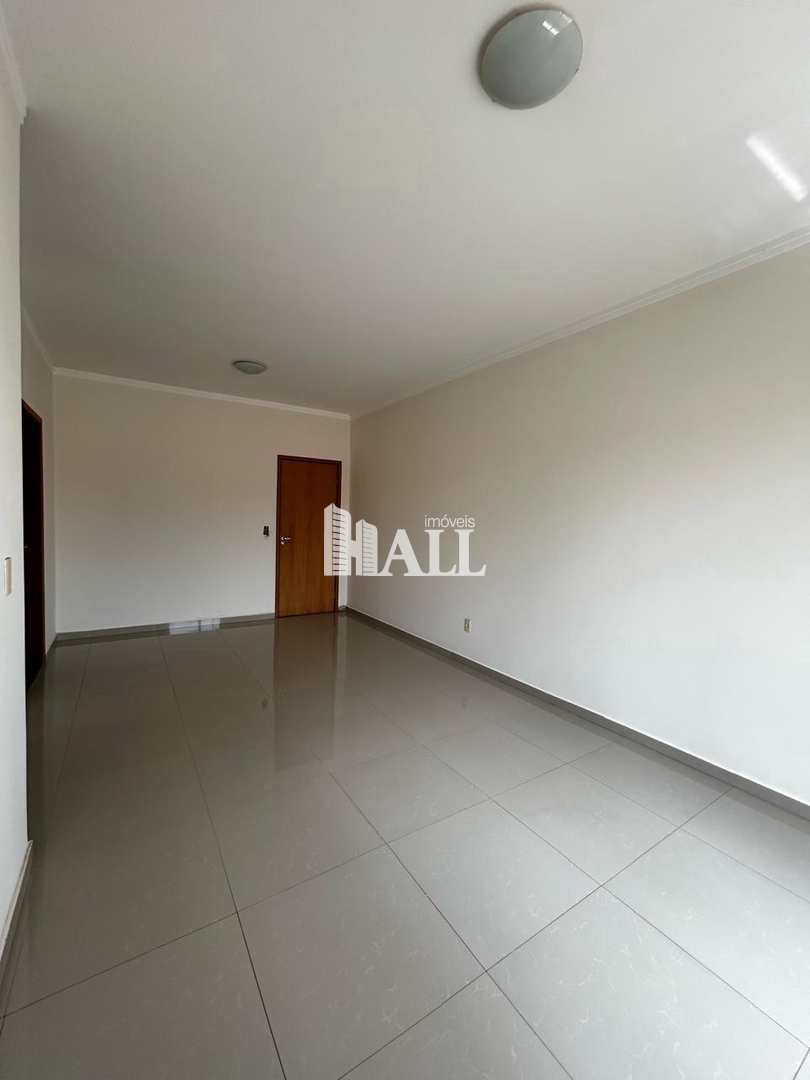 Apartamento à venda com 2 quartos, 70m² - Foto 2
