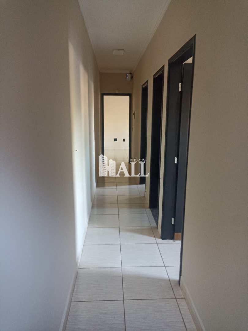 Casa à venda com 2 quartos, 70m² - Foto 4