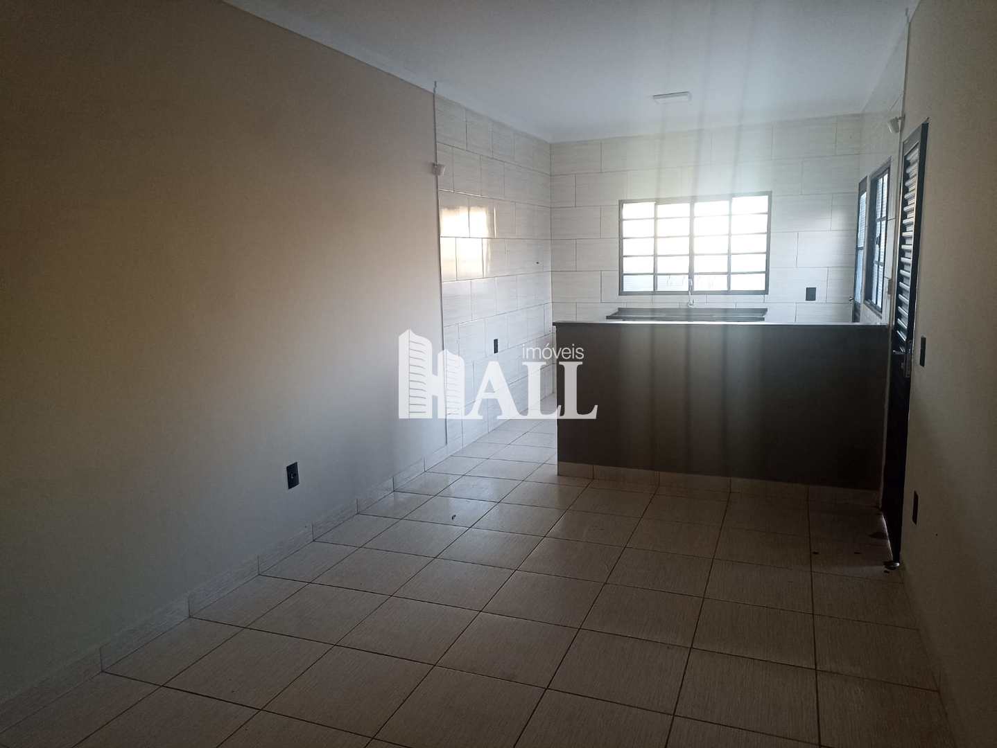 Casa à venda com 2 quartos, 70m² - Foto 1