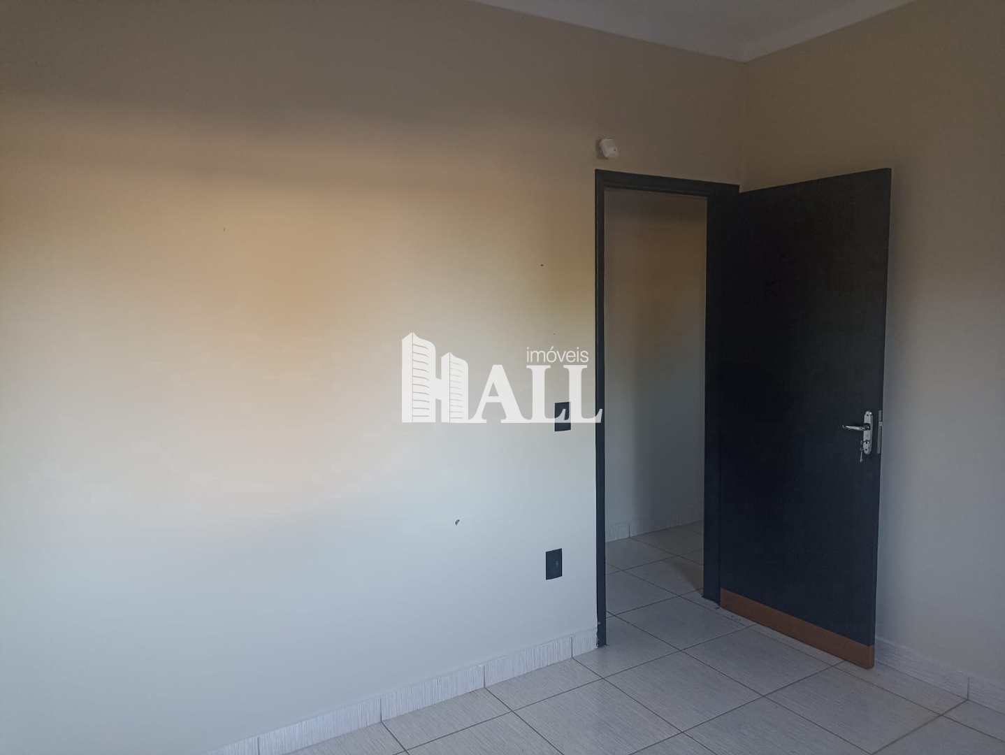 Casa à venda com 2 quartos, 70m² - Foto 6