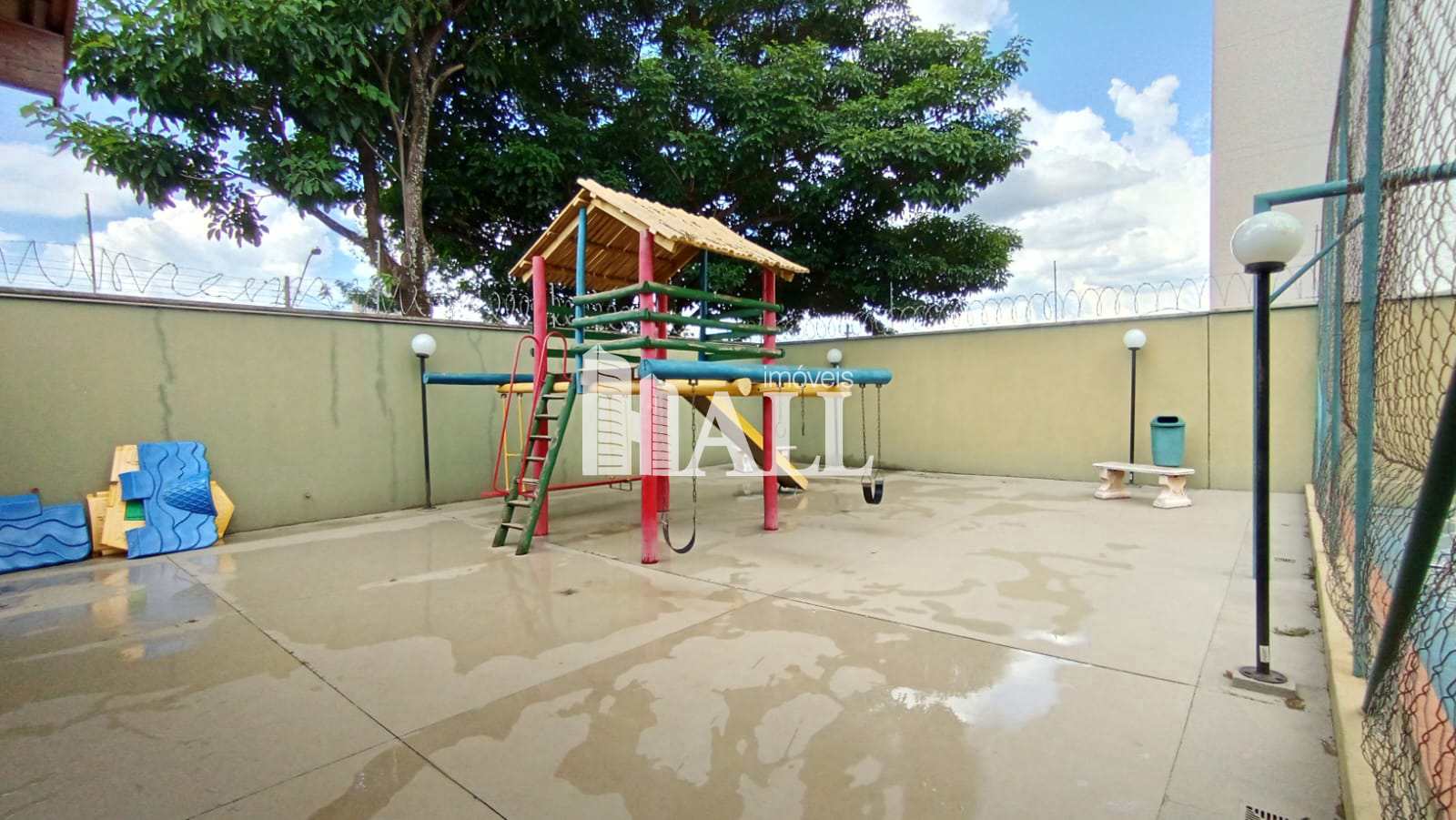 Casa de Condomínio à venda com 3 quartos, 198m² - Foto 35