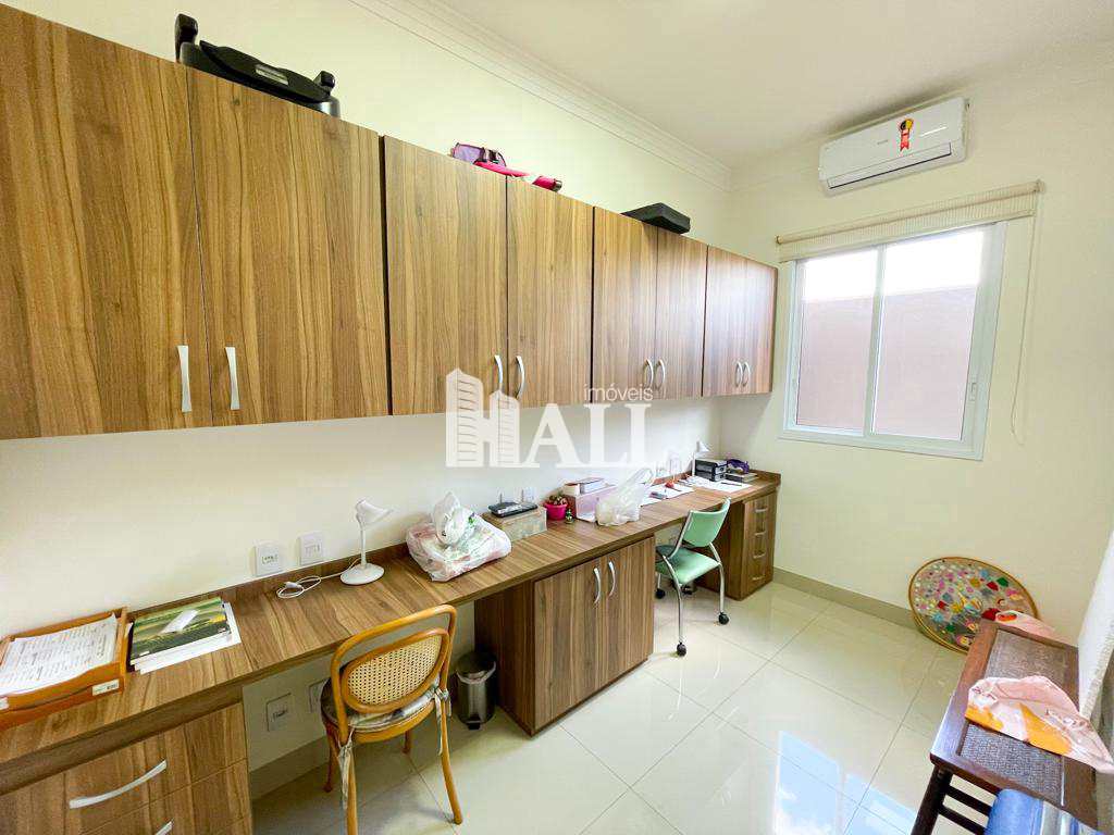 Casa de Condomínio à venda com 3 quartos, 257m² - Foto 33