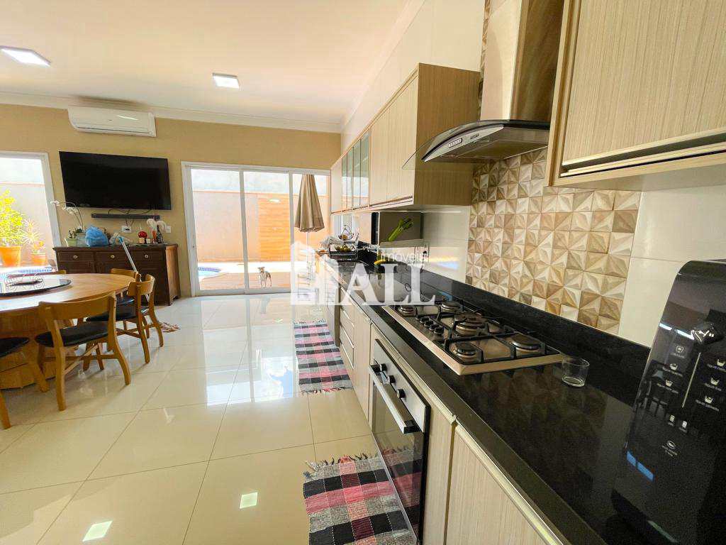 Casa de Condomínio à venda com 3 quartos, 257m² - Foto 9