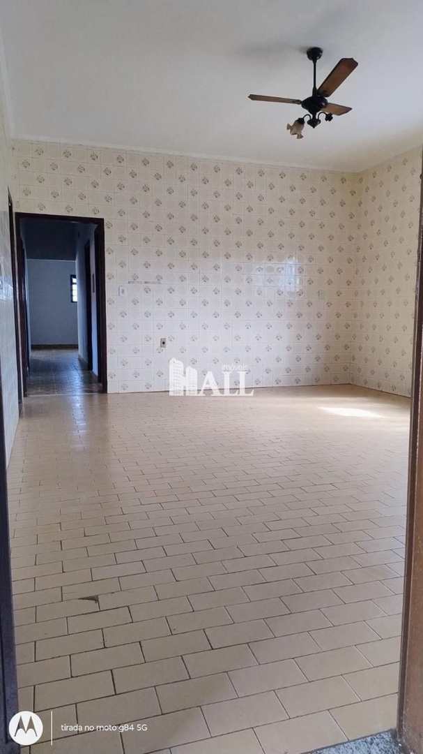 Casa à venda com 3 quartos, 144m² - Foto 1