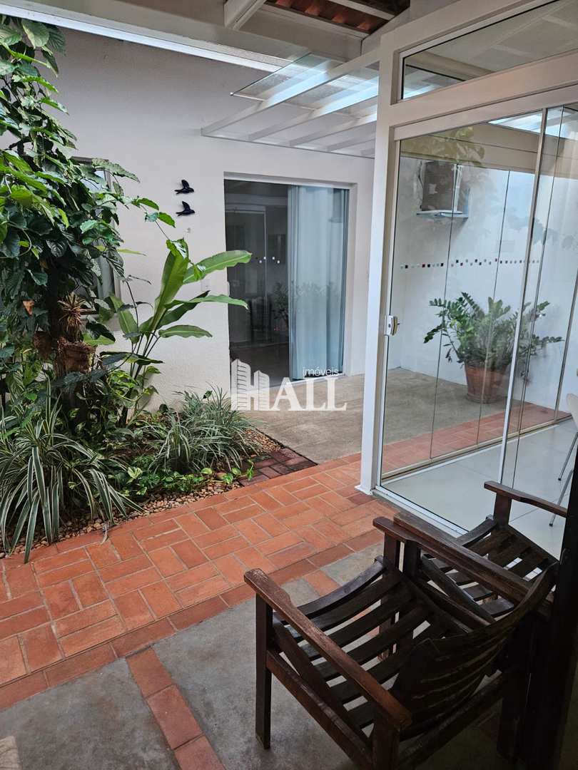 Casa de Condomínio à venda com 3 quartos, 130m² - Foto 2