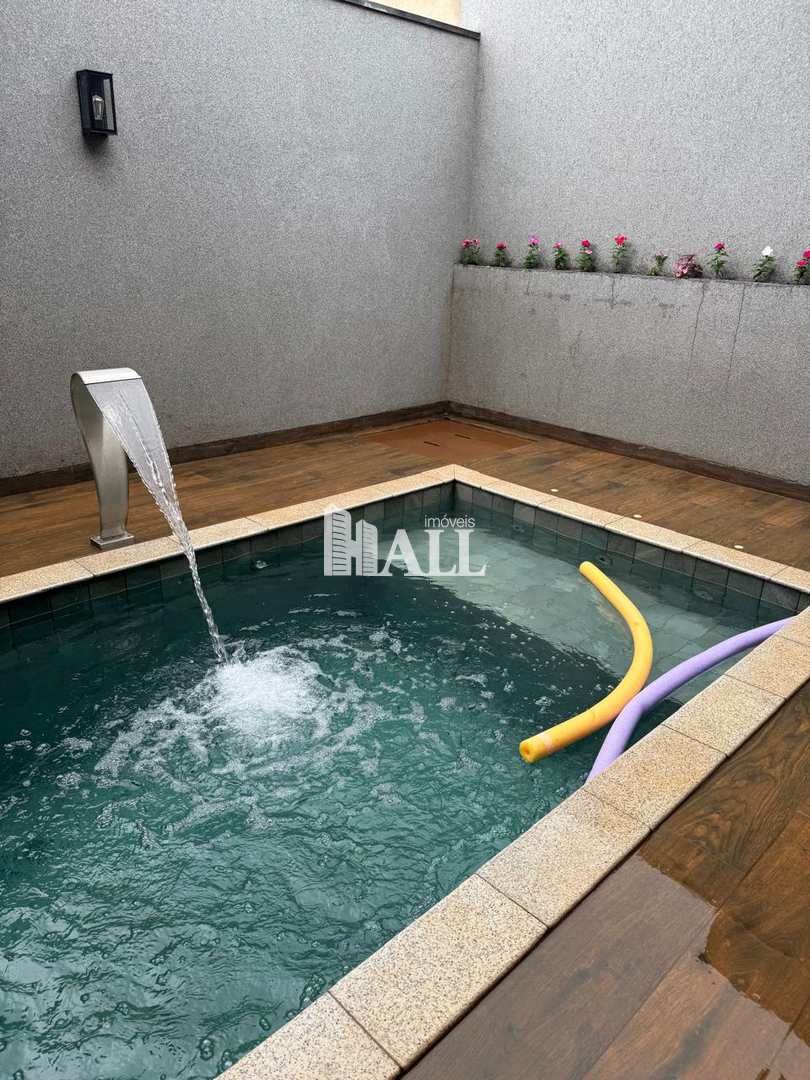 Casa de Condomínio à venda com 3 quartos, 176m² - Foto 2