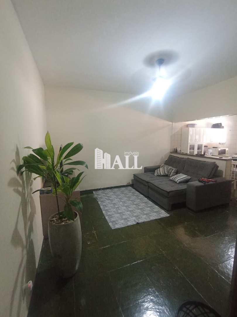Casa à venda com 2 quartos, 70m² - Foto 1