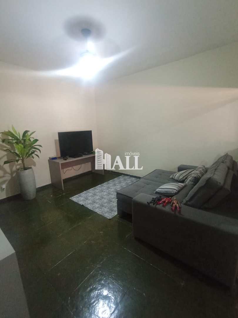 Casa à venda com 2 quartos, 70m² - Foto 3