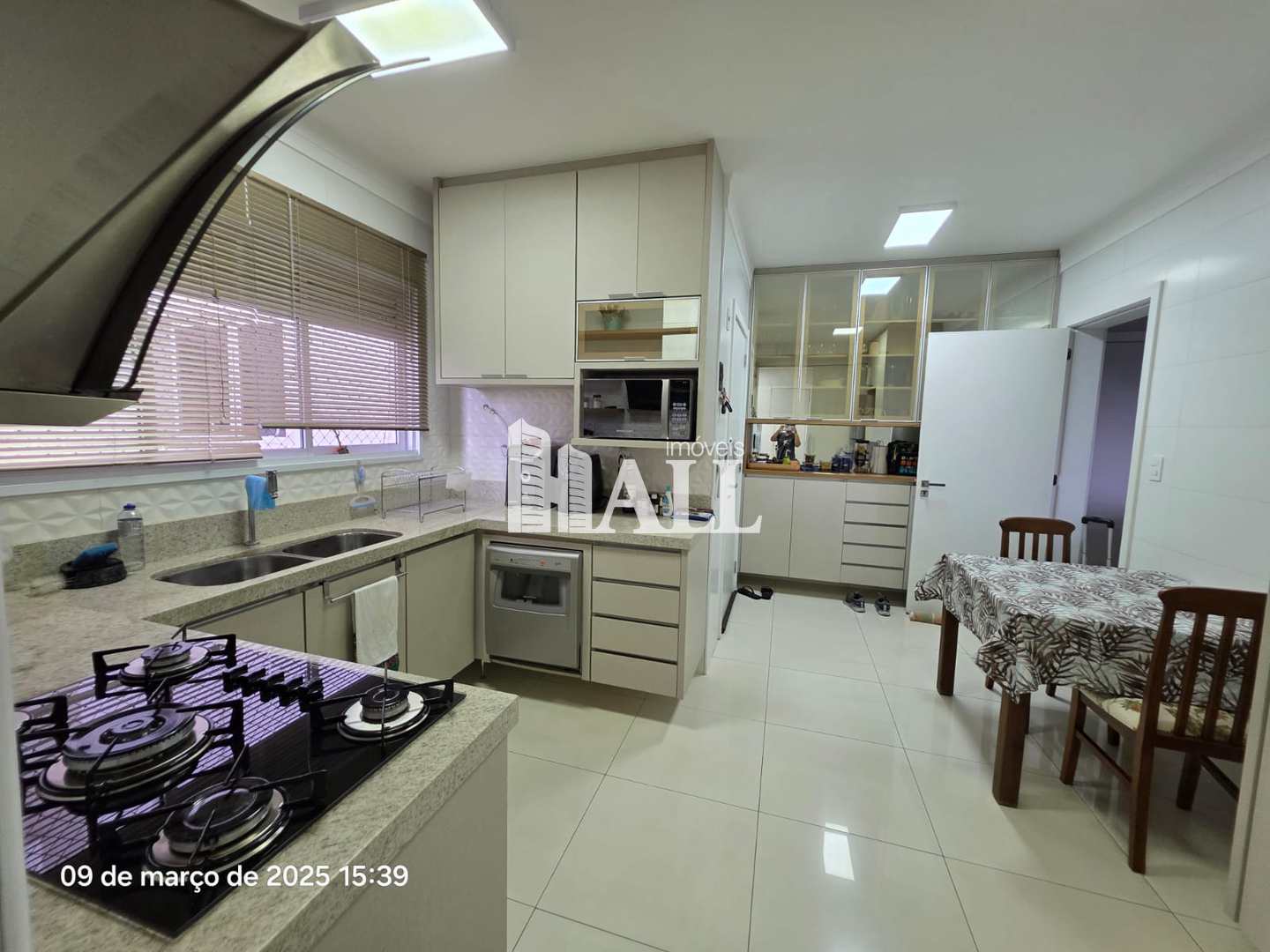 Apartamento à venda com 3 quartos, 147m² - Foto 8