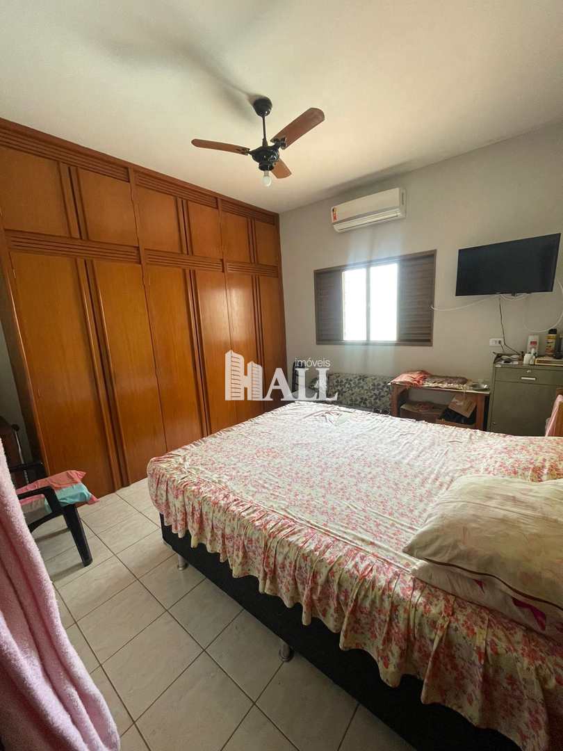 Chácara à venda com 2 quartos, 180m² - Foto 14