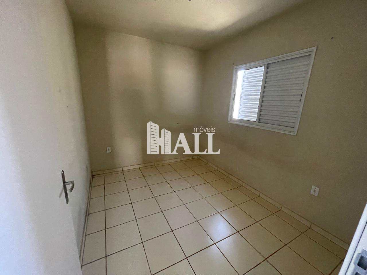 Casa à venda com 2 quartos, 45m² - Foto 4