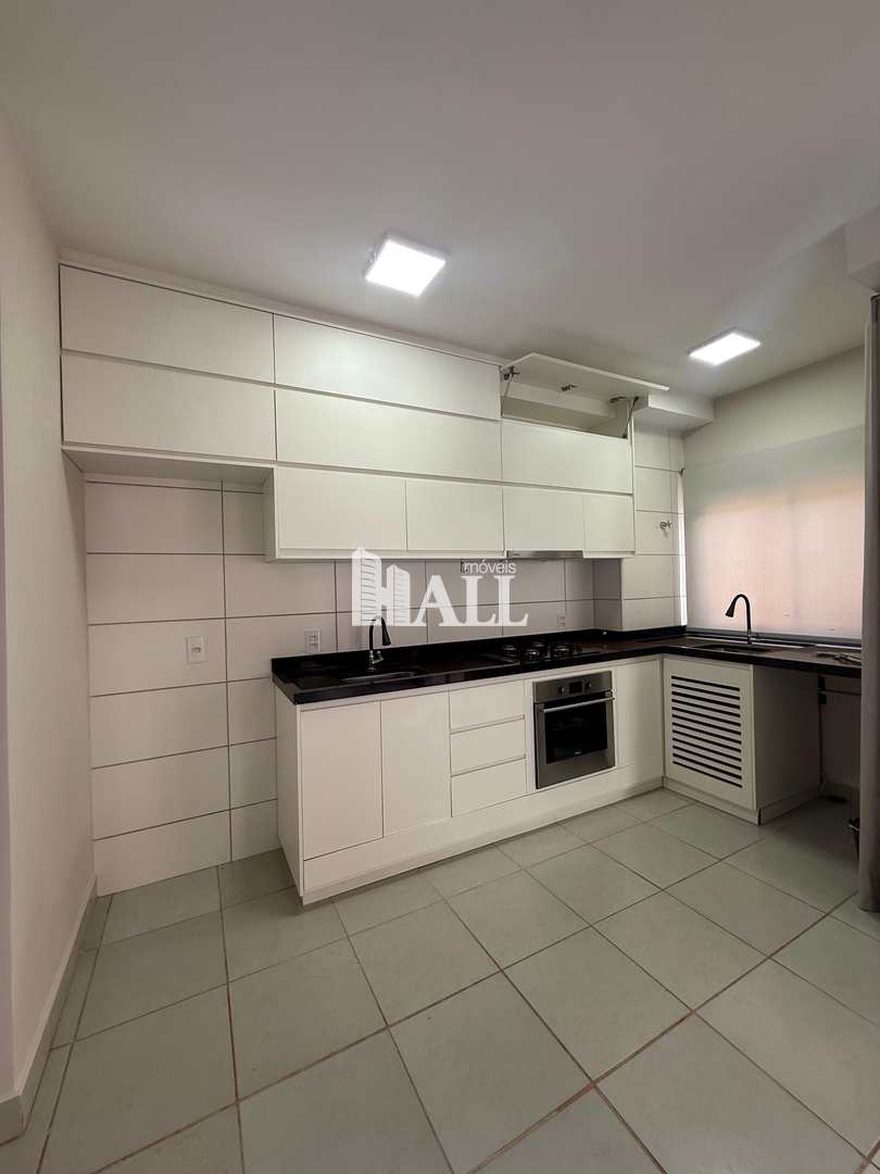 Apartamento à venda com 2 quartos, 65m² - Foto 2
