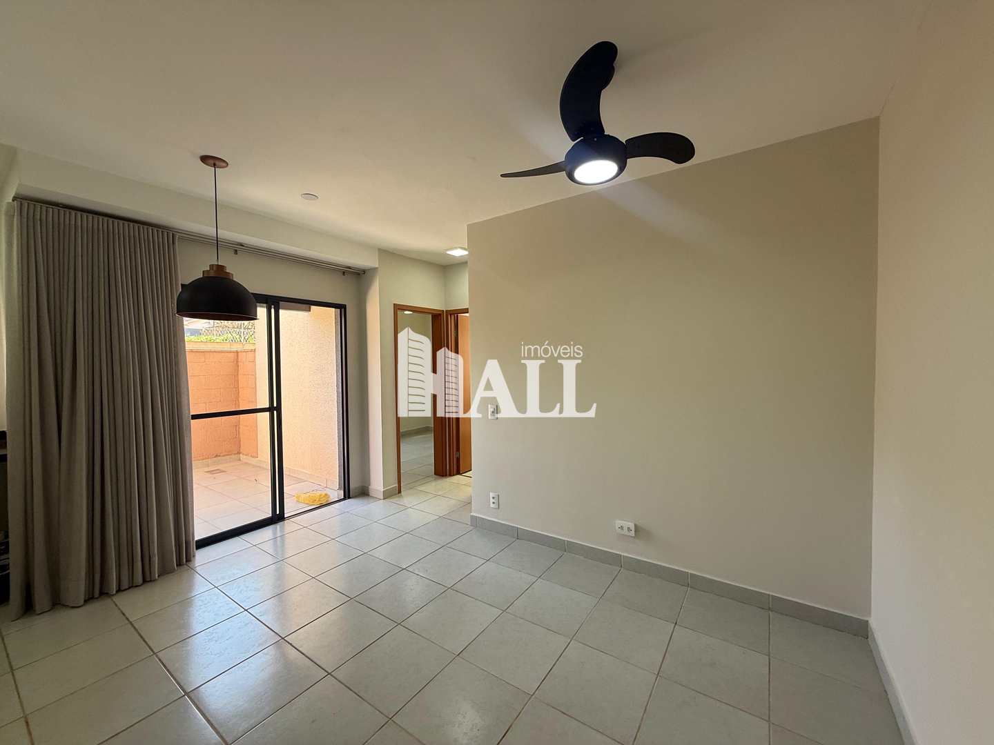 Apartamento à venda com 2 quartos, 65m² - Foto 1