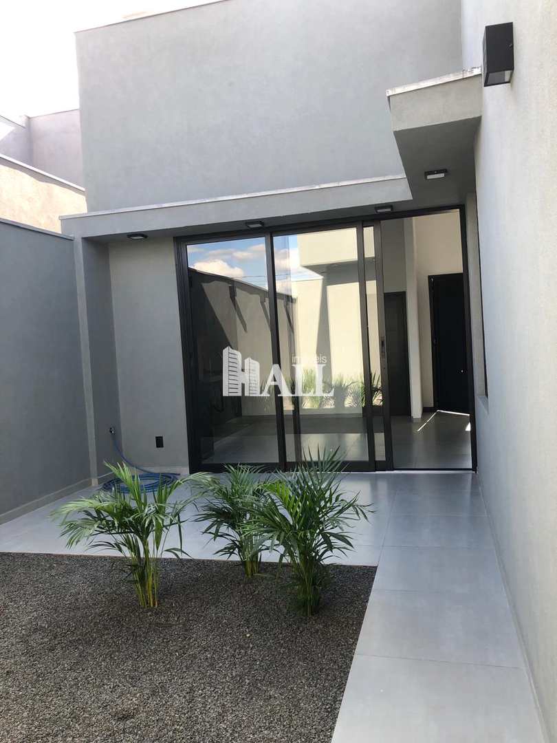 Casa à venda com 3 quartos, 110m² - Foto 1