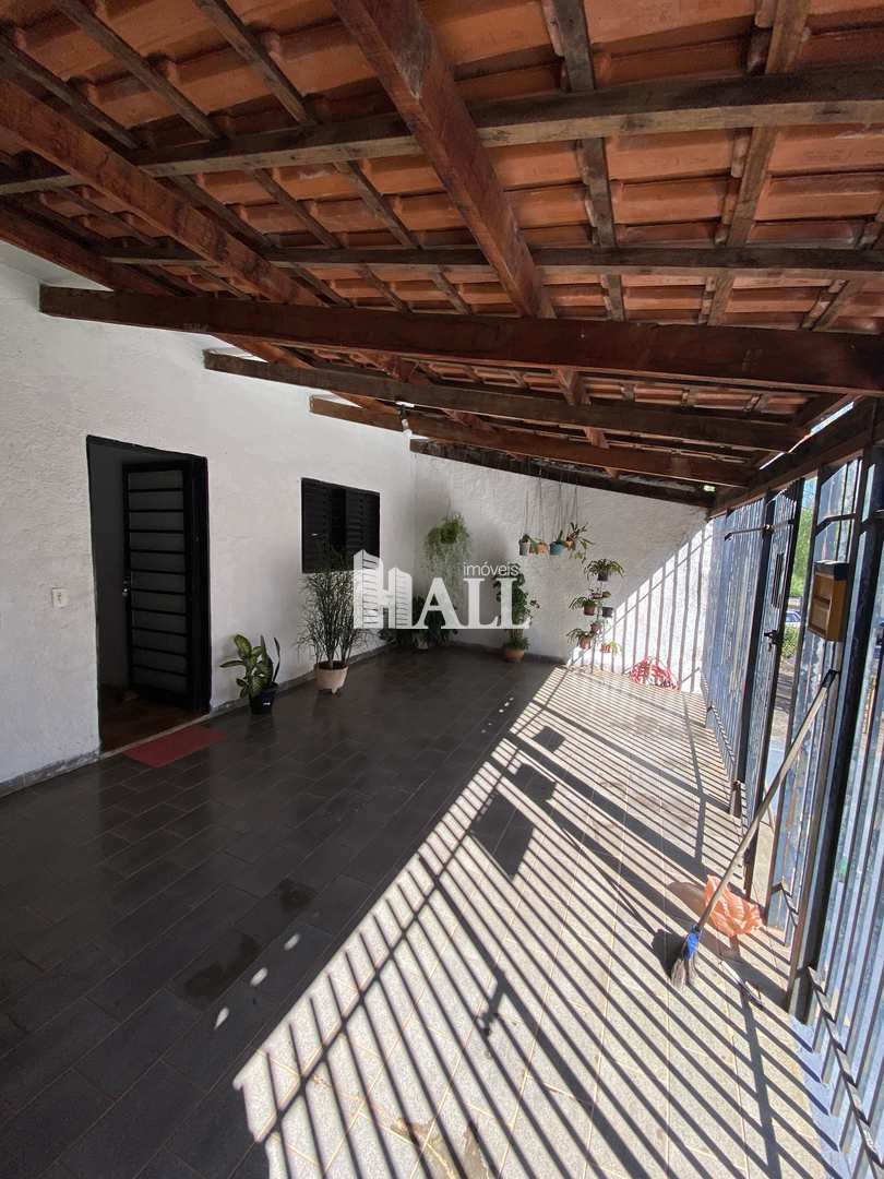 Casa à venda com 2 quartos, 88m² - Foto 1
