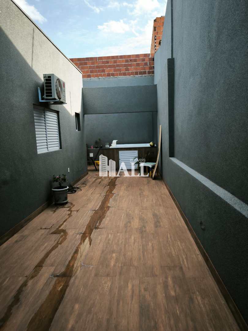 Casa à venda com 2 quartos, 130m² - Foto 8