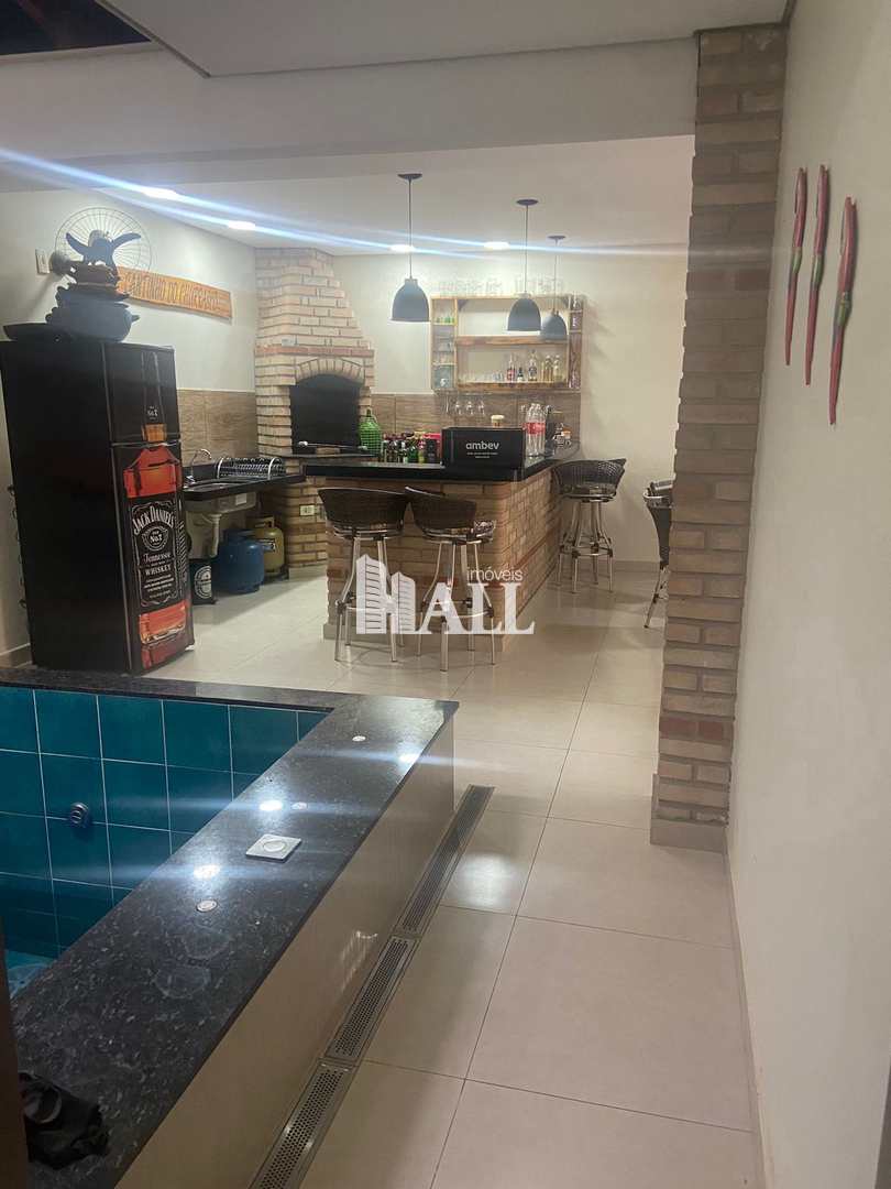 Casa à venda com 3 quartos, 160m² - Foto 2
