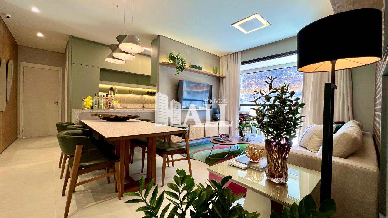 Apartamento à venda com 3 quartos, 157m² - Foto 2