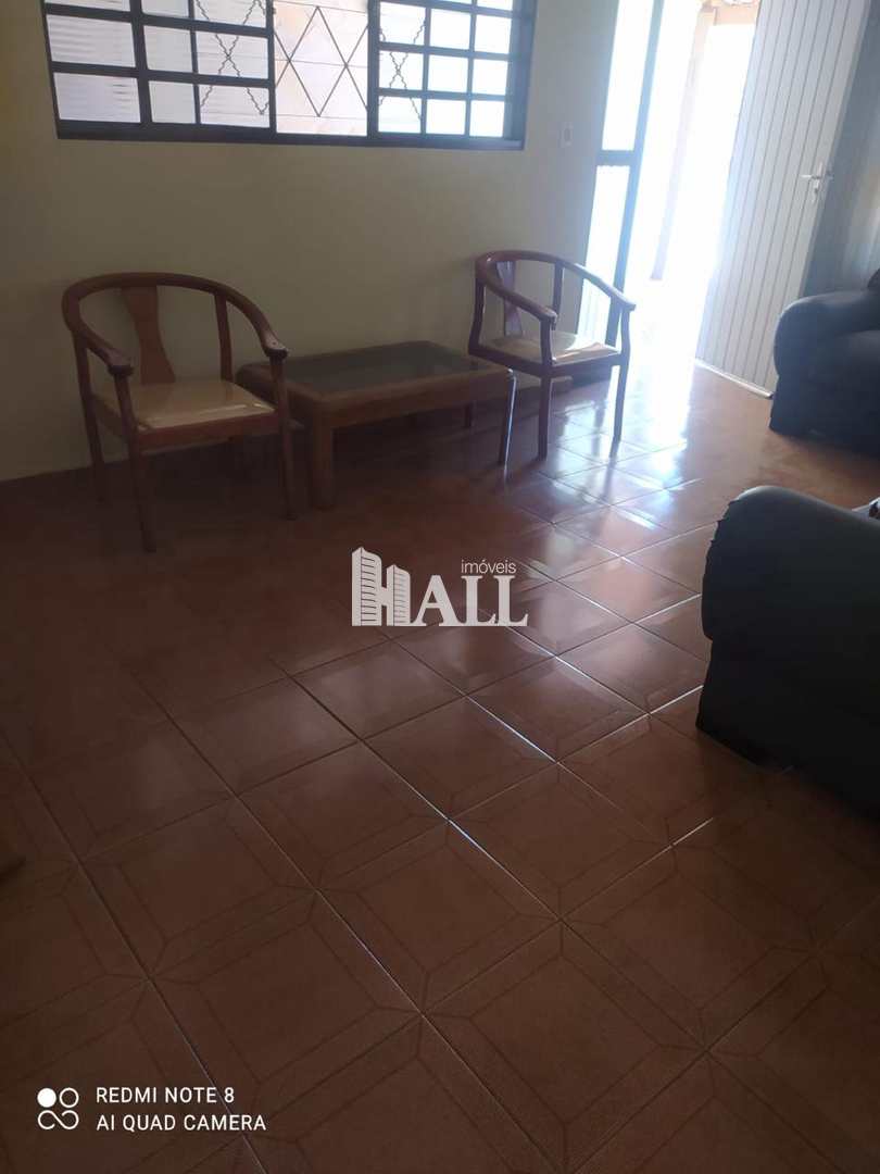 Casa à venda com 2 quartos, 223m² - Foto 2