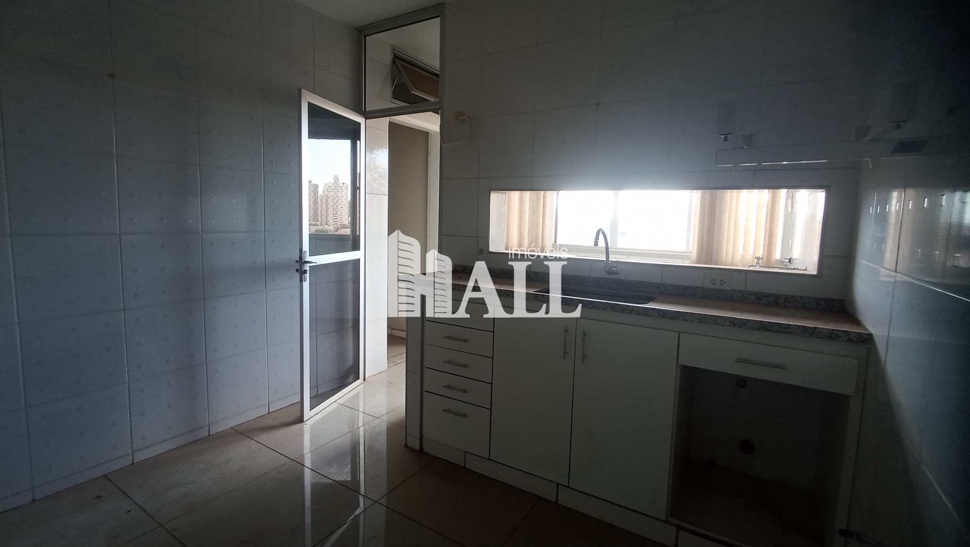 Apartamento à venda com 3 quartos, 138m² - Foto 10