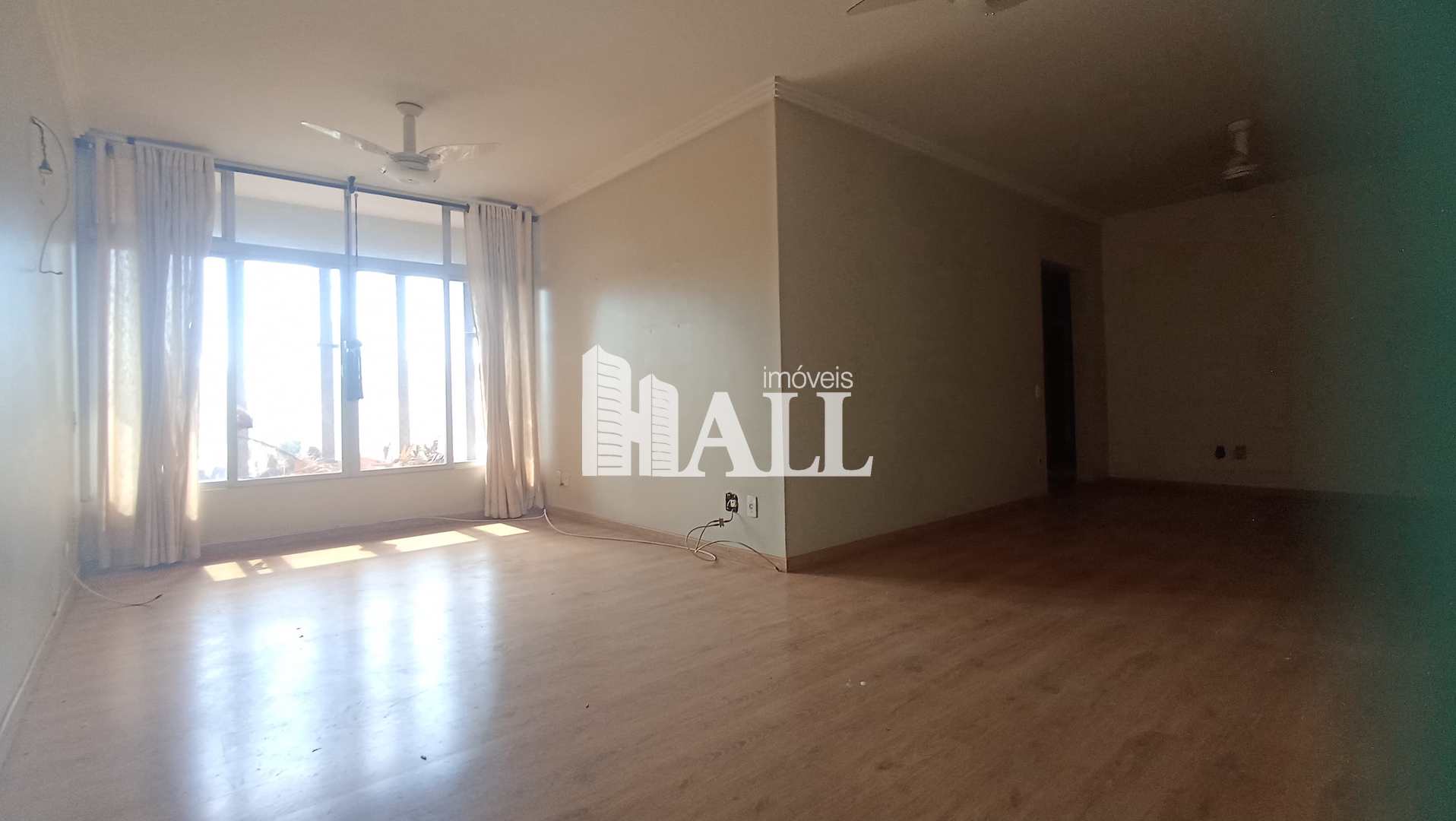Apartamento à venda com 3 quartos, 138m² - Foto 2