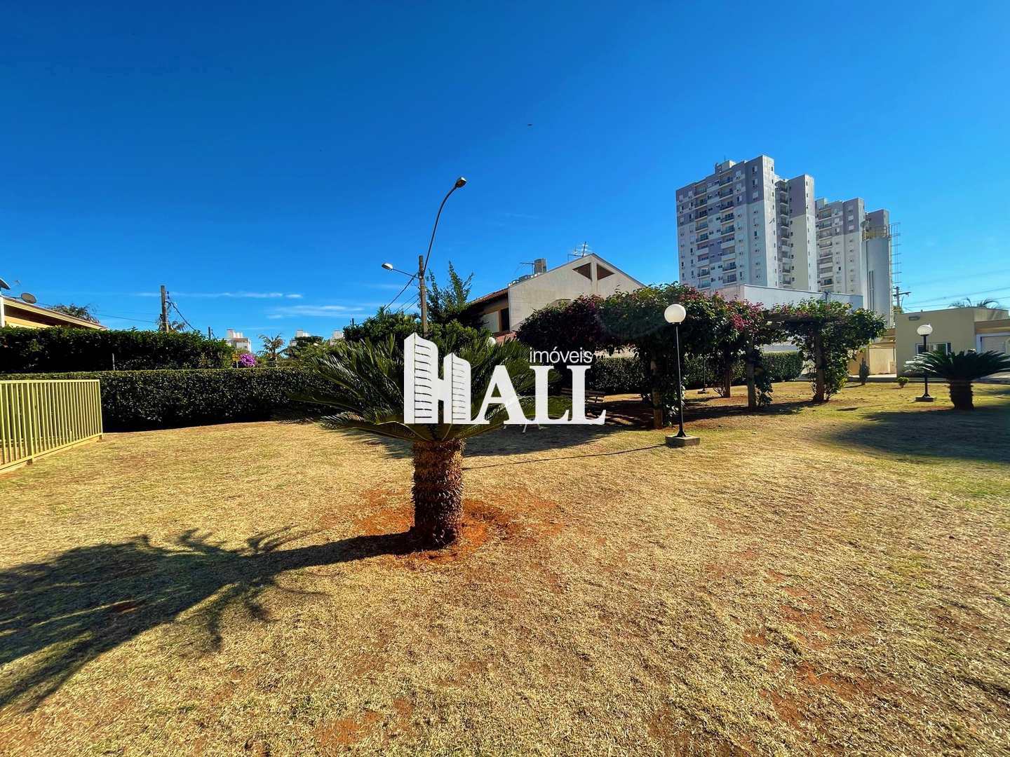 Apartamento à venda com 2 quartos, 77m² - Foto 4