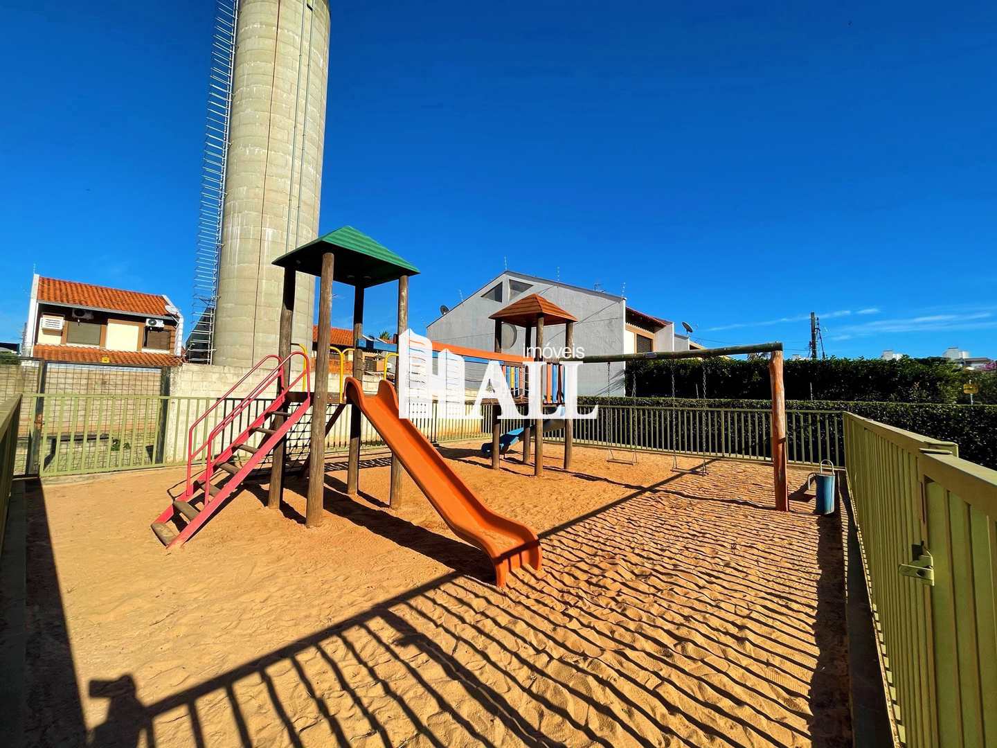 Apartamento à venda com 2 quartos, 77m² - Foto 3