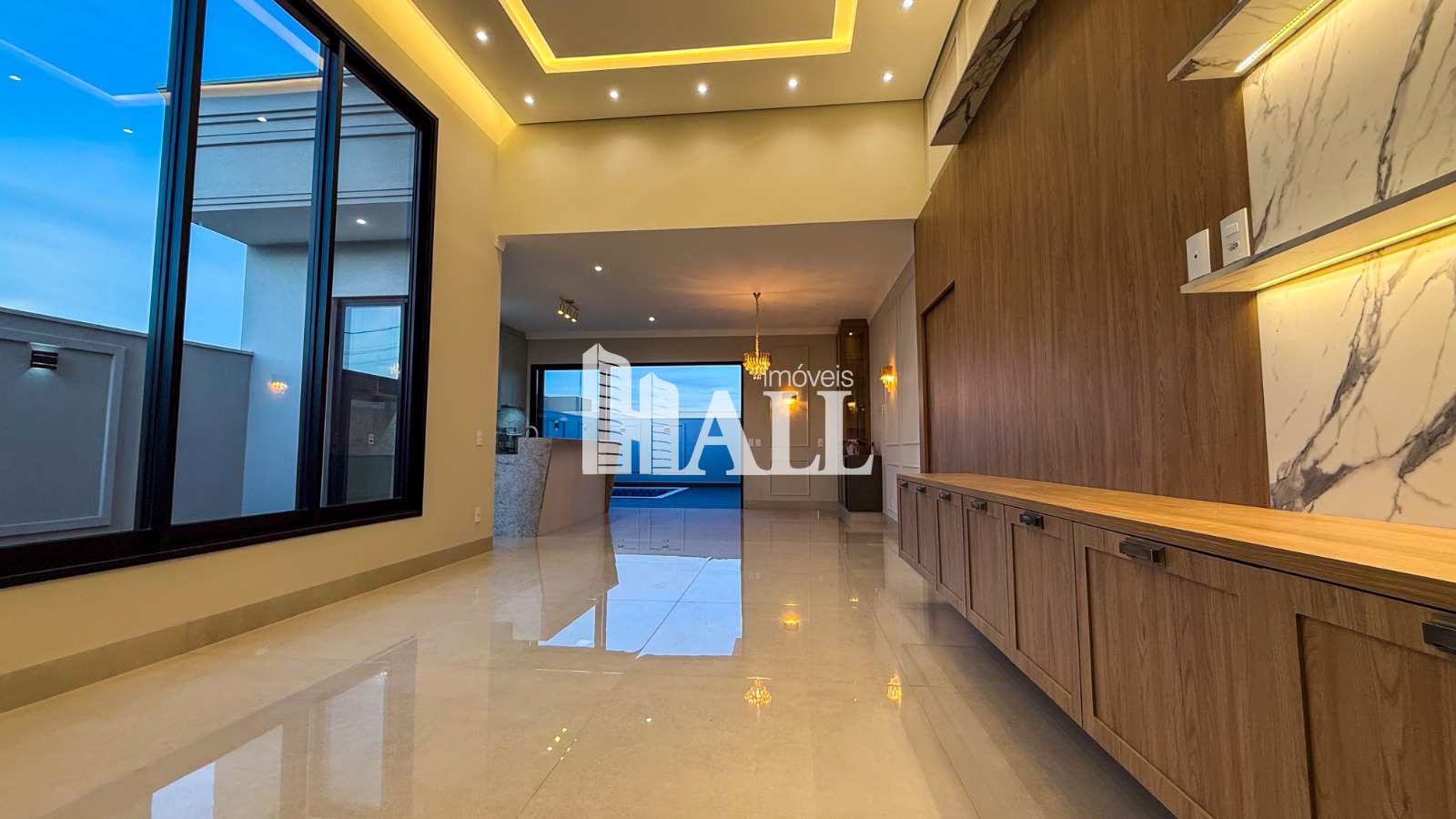 Casa de Condomínio à venda com 3 quartos, 275m² - Foto 4