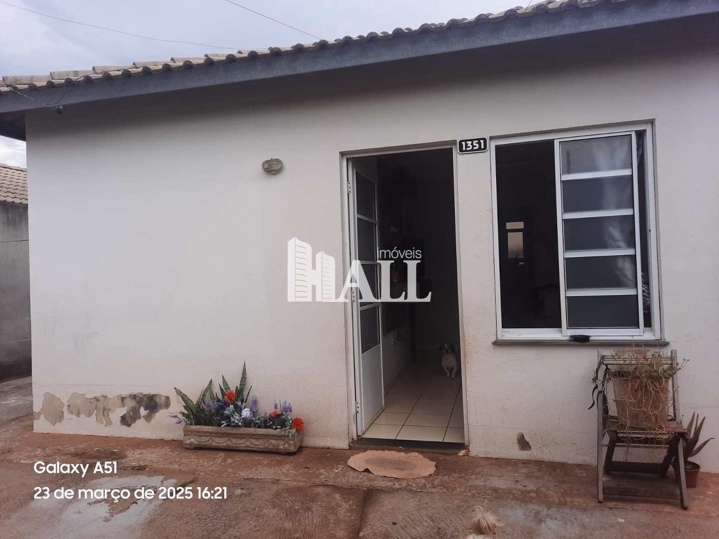Casa à venda com 2 quartos, 65m² - Foto 1
