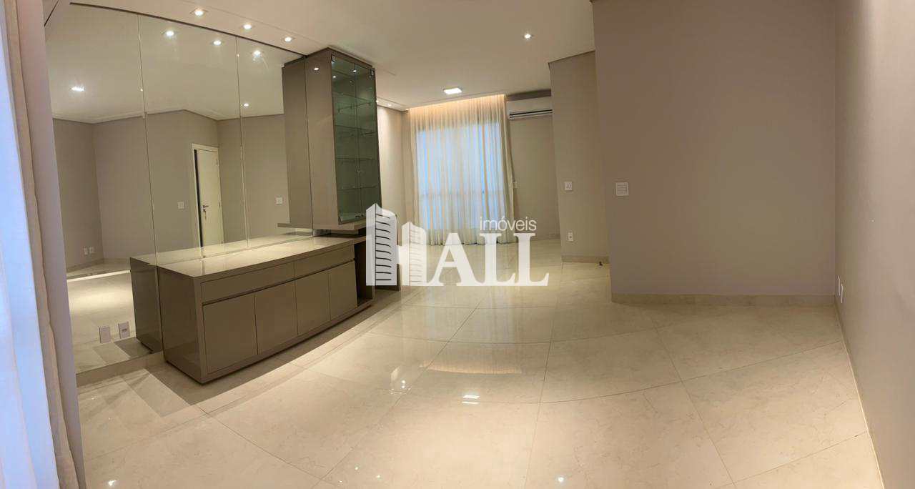 Apartamento à venda com 3 quartos, 150m² - Foto 2