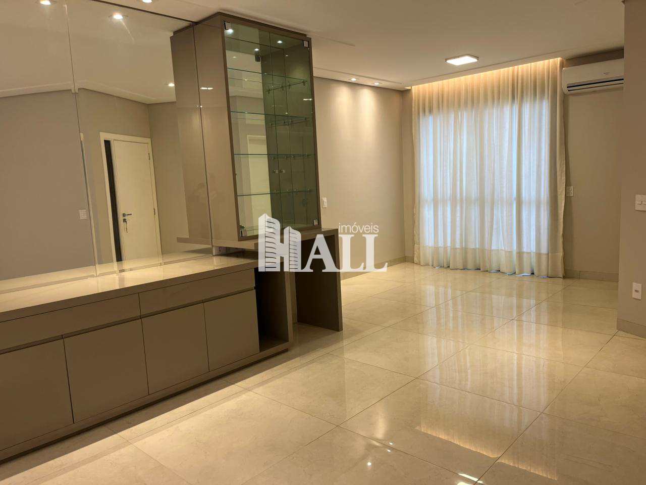 Apartamento à venda com 3 quartos, 150m² - Foto 4