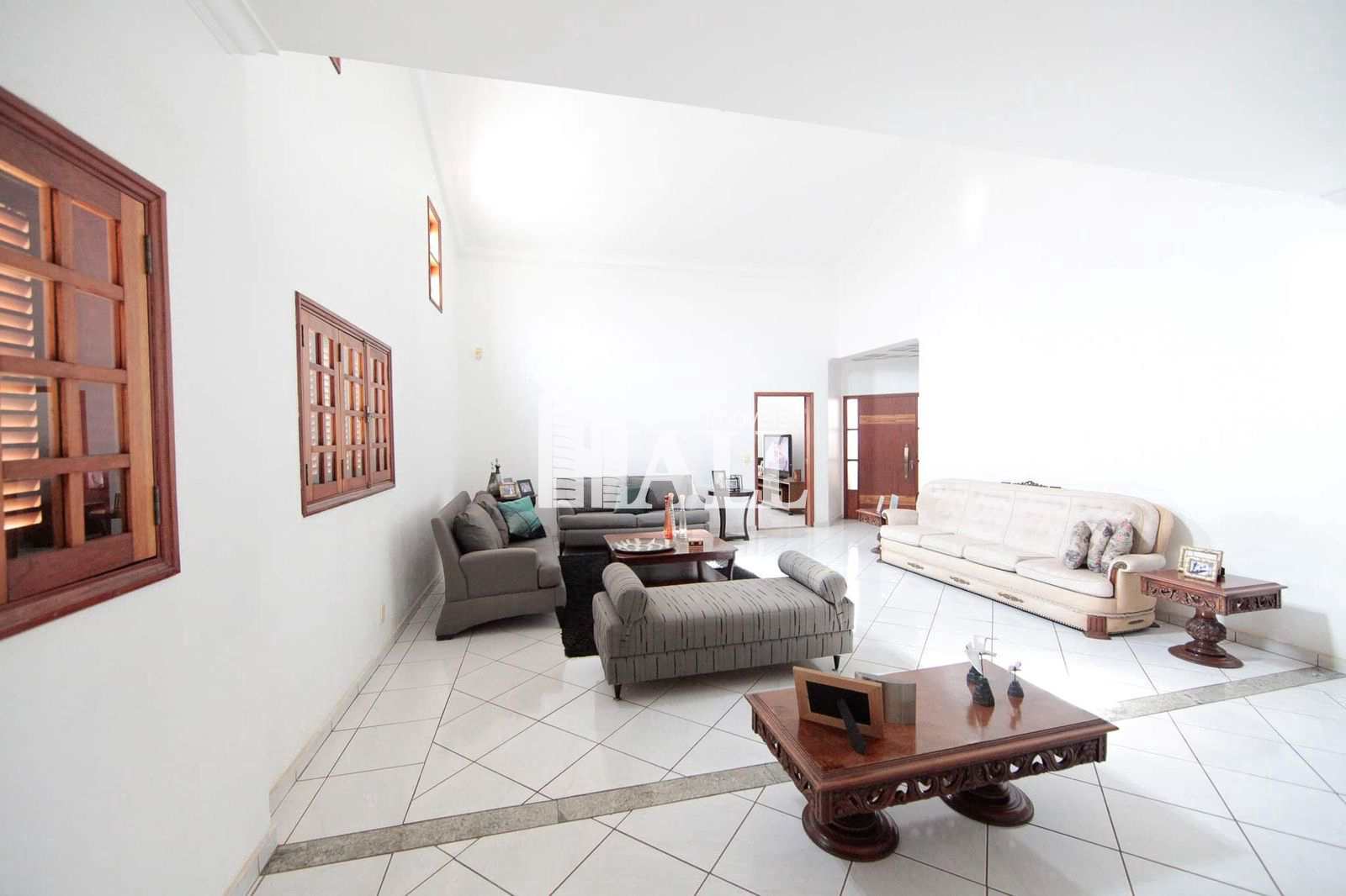 Casa à venda com 4 quartos, 450m² - Foto 4