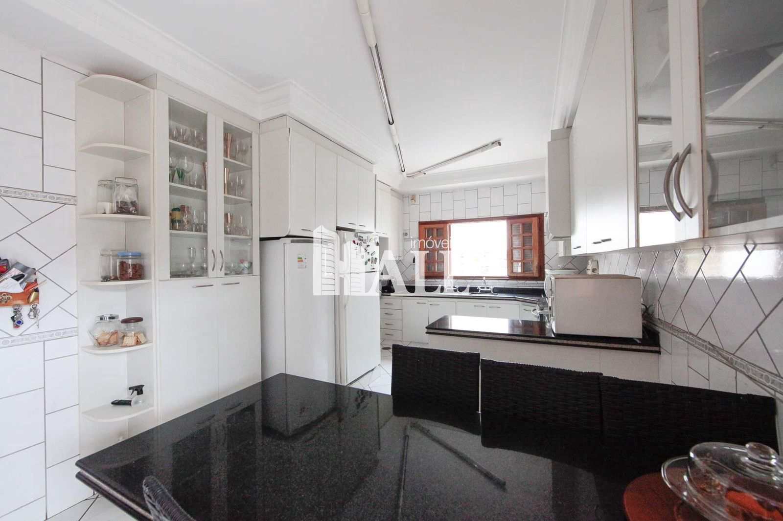 Casa à venda com 4 quartos, 450m² - Foto 9