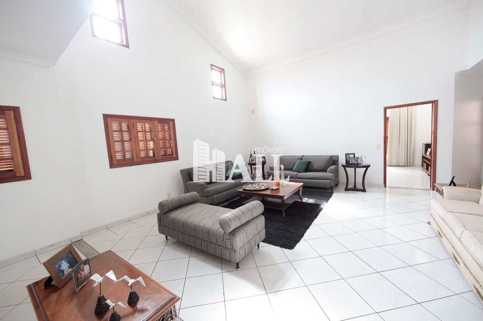 Casa à venda com 4 quartos, 450m² - Foto 3