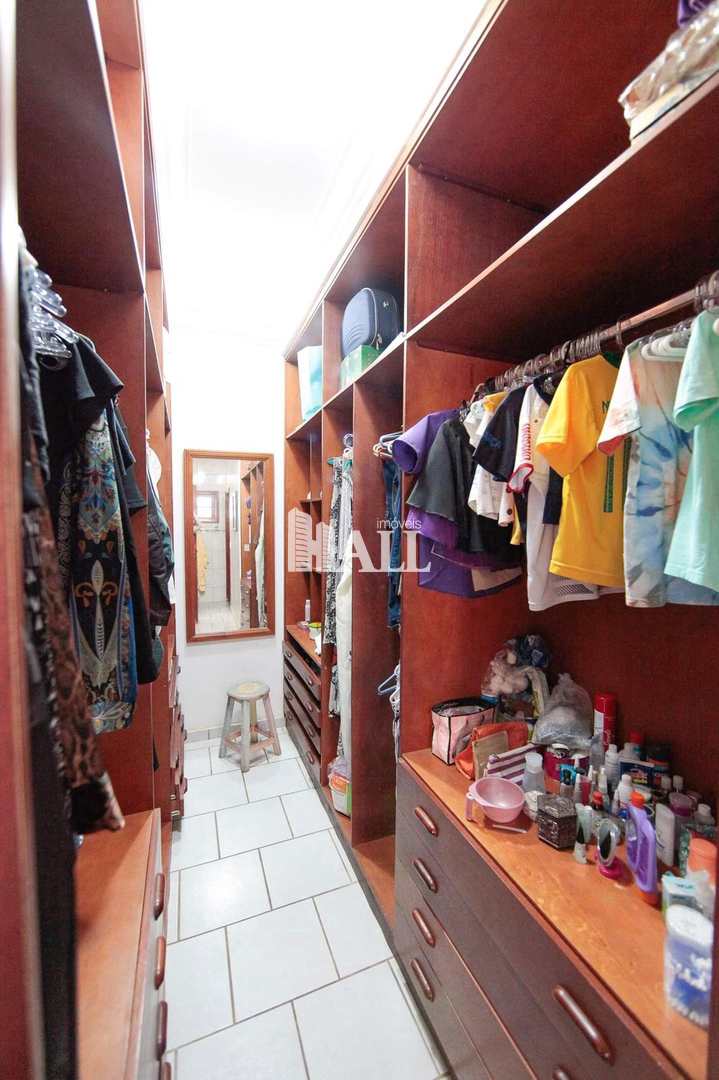 Casa à venda com 4 quartos, 450m² - Foto 18