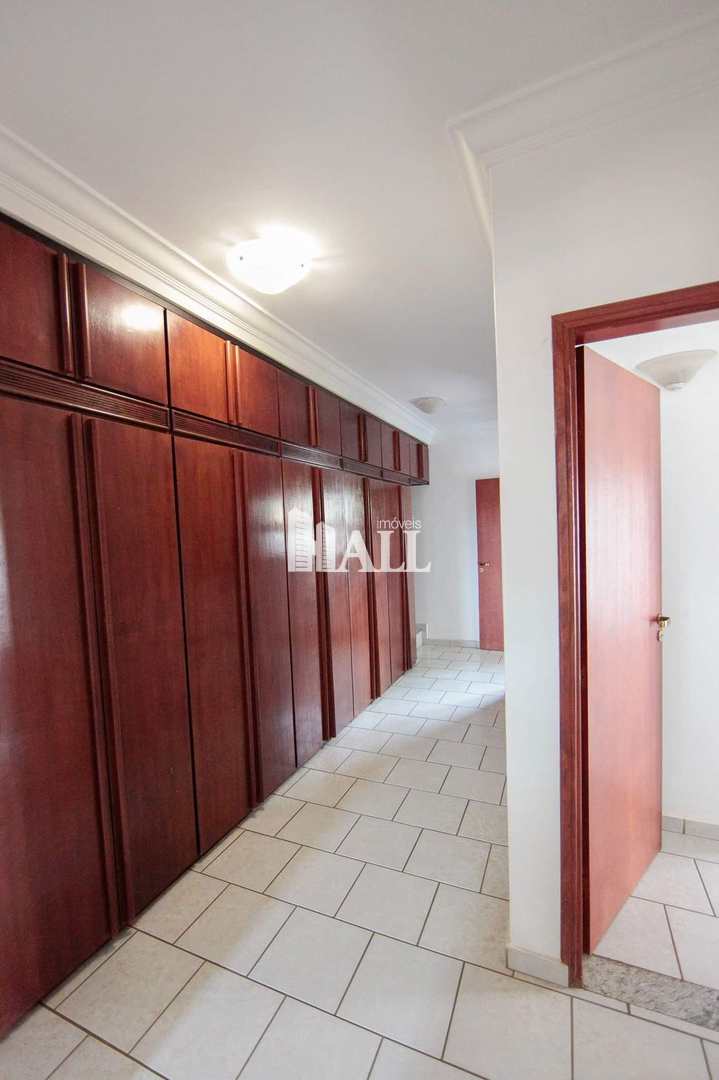 Casa à venda com 4 quartos, 450m² - Foto 15
