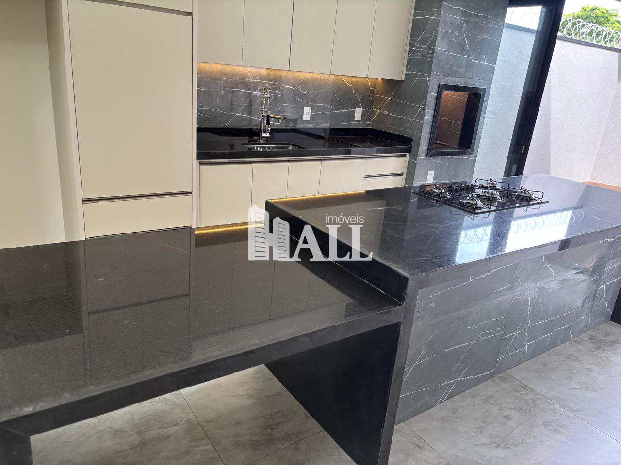 Casa à venda com 3 quartos, 137m² - Foto 3