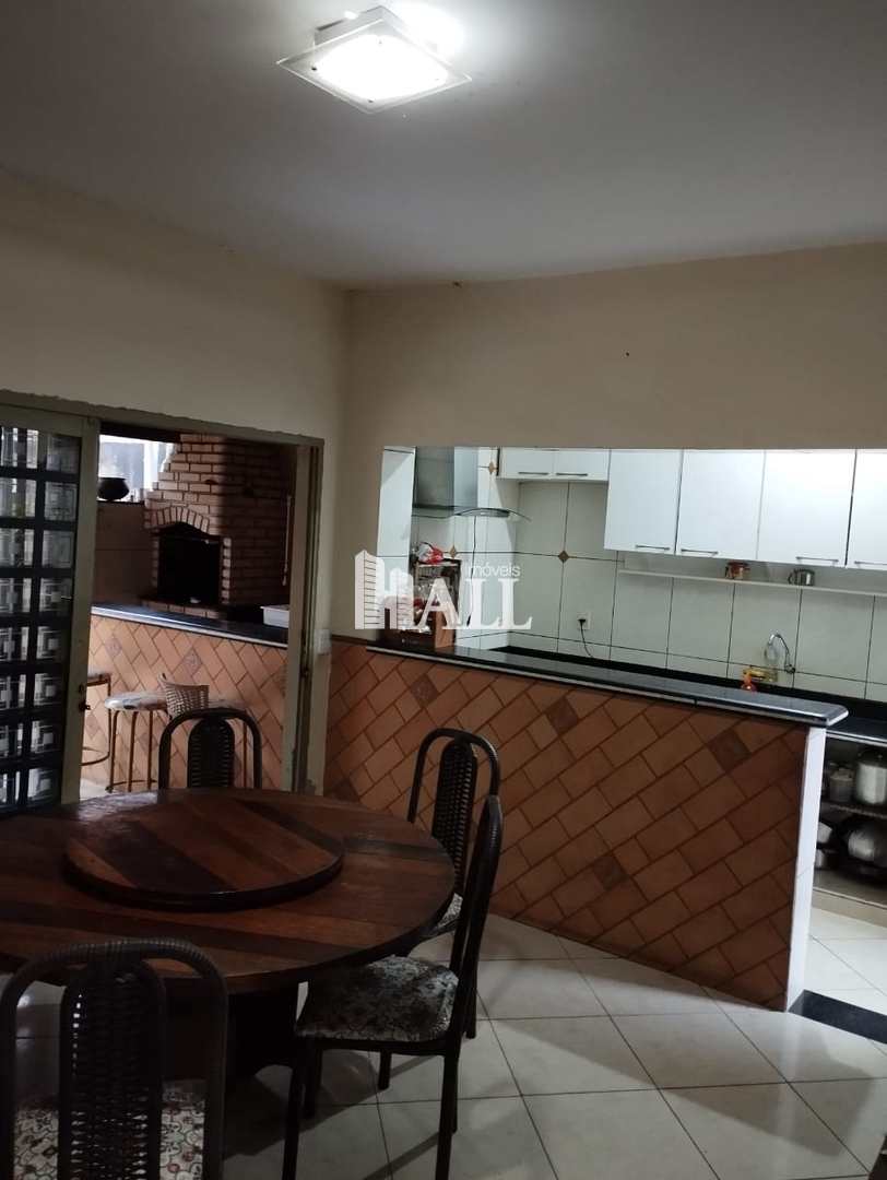Casa à venda com 3 quartos, 170m² - Foto 1