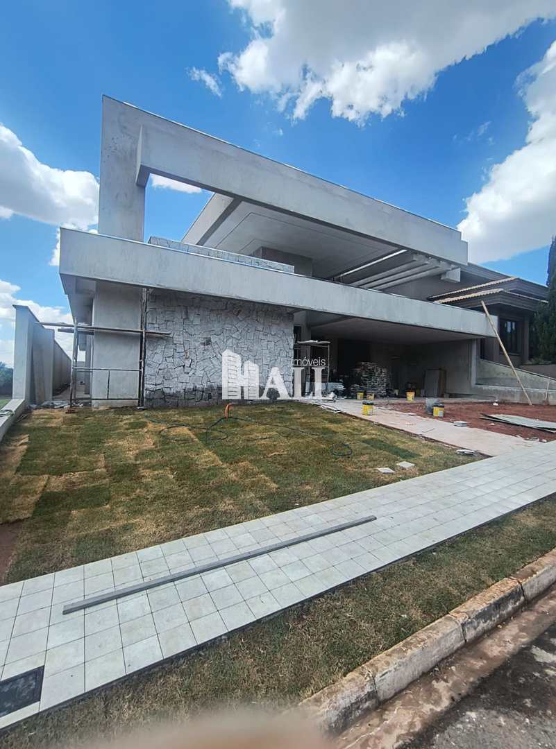 Casa de Condomínio à venda com 4 quartos, 415m² - Foto 1