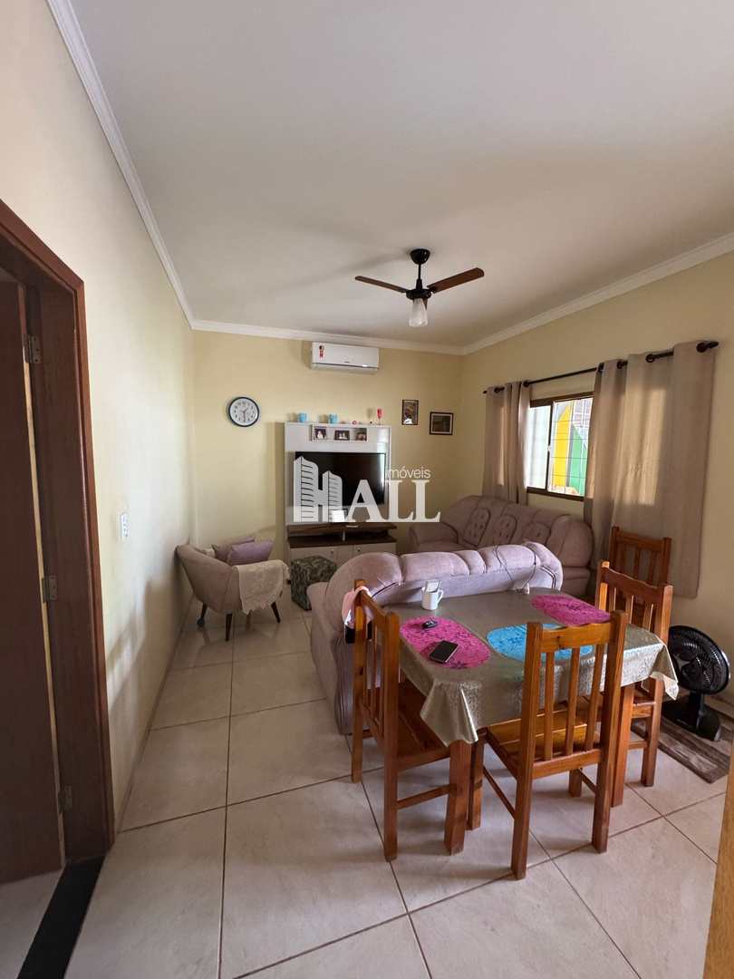 Casa à venda com 3 quartos, 210m² - Foto 3