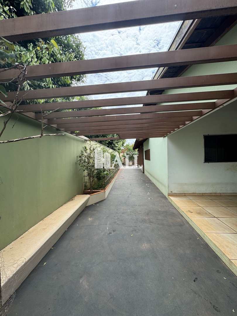 Casa à venda com 3 quartos, 210m² - Foto 9