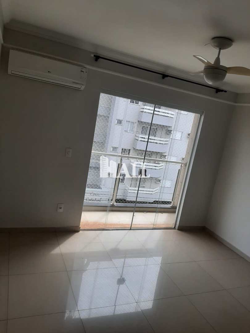 Apartamento à venda com 3 quartos, 113m² - Foto 2