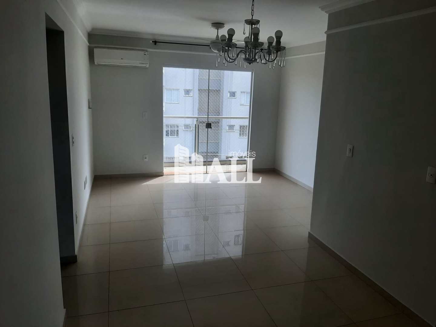 Apartamento à venda com 3 quartos, 113m² - Foto 1