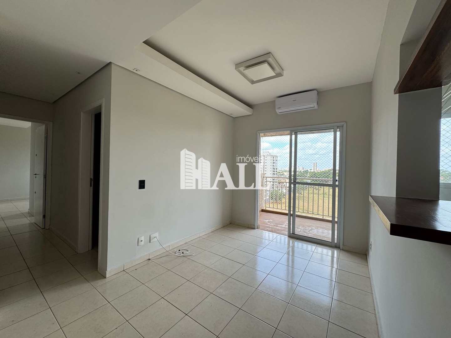 Apartamento à venda com 2 quartos, 70m² - Foto 1