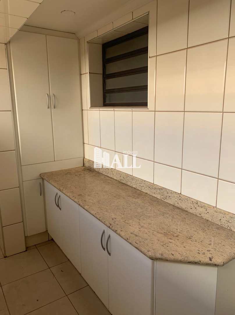Apartamento à venda com 3 quartos, 200m² - Foto 19