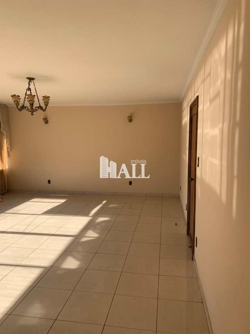 Apartamento à venda com 3 quartos, 200m² - Foto 2